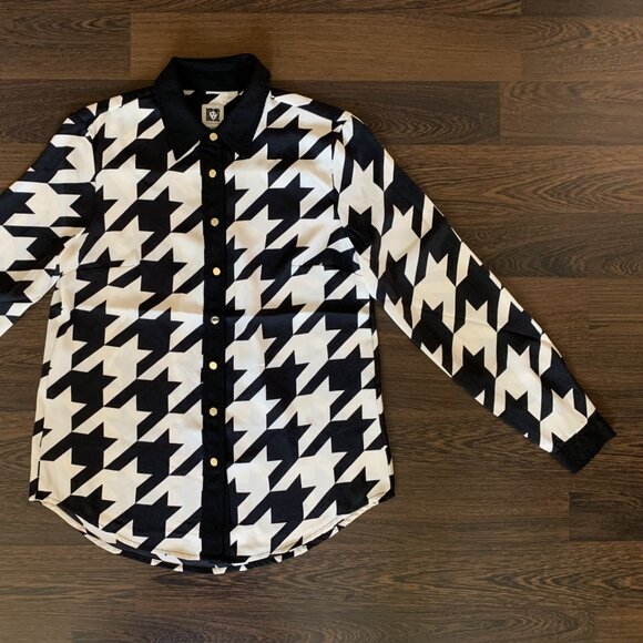 Size Small Black and White Anne Klein Button-Up Shirt - Picture 8 of 9